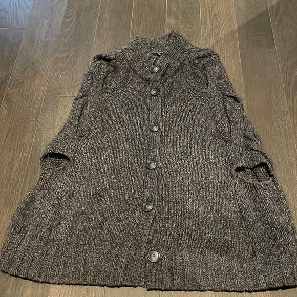 Theory knit poncho - Picture 1 of 7